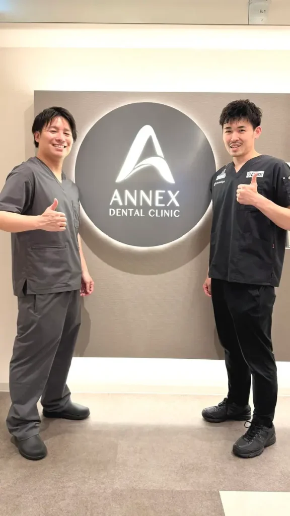 医院見学にお越しいただいた森川康司先生と総院長池畠光朗の記念写真。