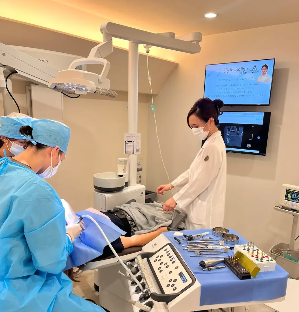 アネックスデンタルクリニック・矯正歯科で実際に静脈内鎮静法を併用して治療をしている様子